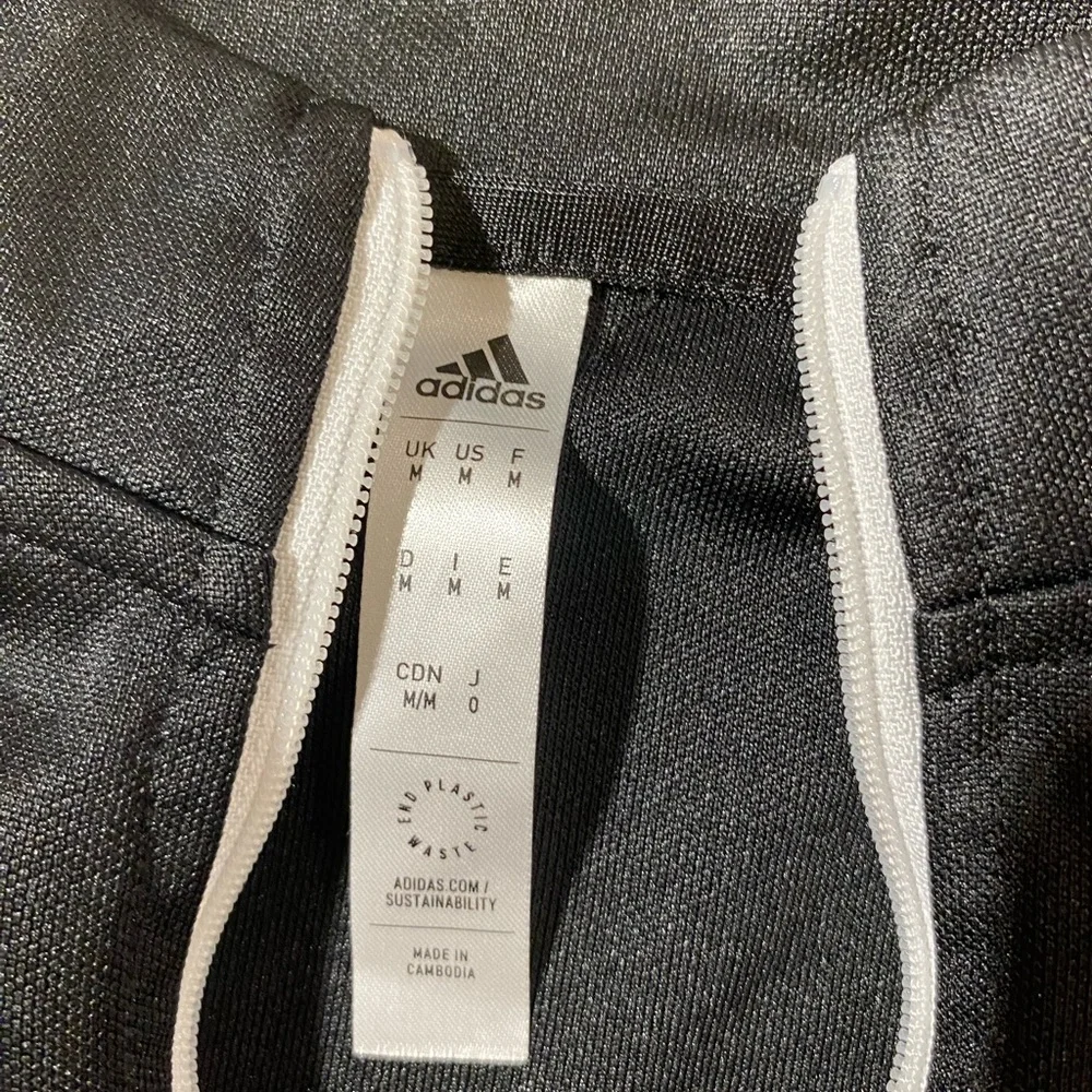 Adidas Black Quarter Zip Long-Sleeve Top with Logo Medium (OO)